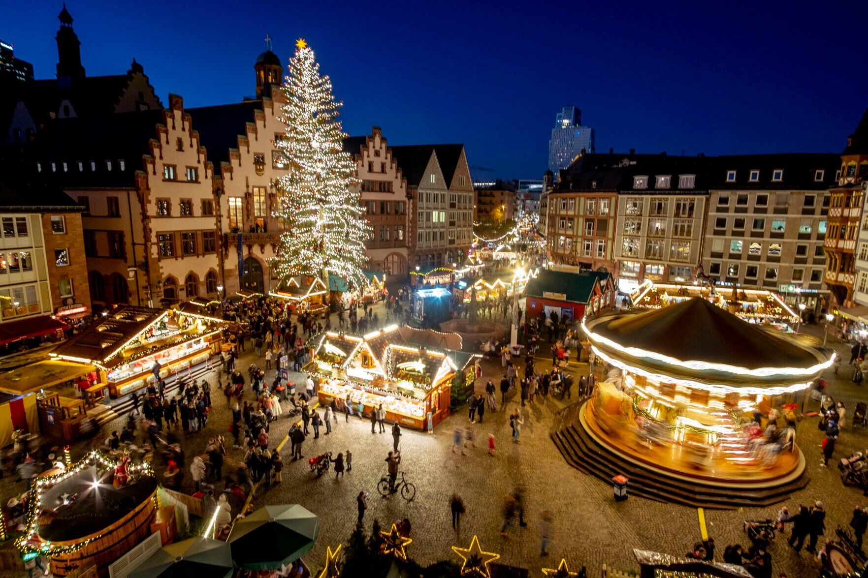 APTOPIX Virus Outbreak Germany Christmas Market